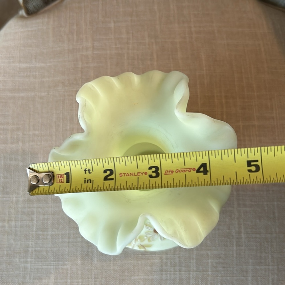 Vintage Fenton Ruffled Hand painted Vase - Picture 9 of 10